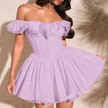 Women's Summer White Sexy Sweet Off Shoulder Lace Petal Sleeve Solid Color Pleated Bust Lace Trim Sweet Puff Dress | SHEIN