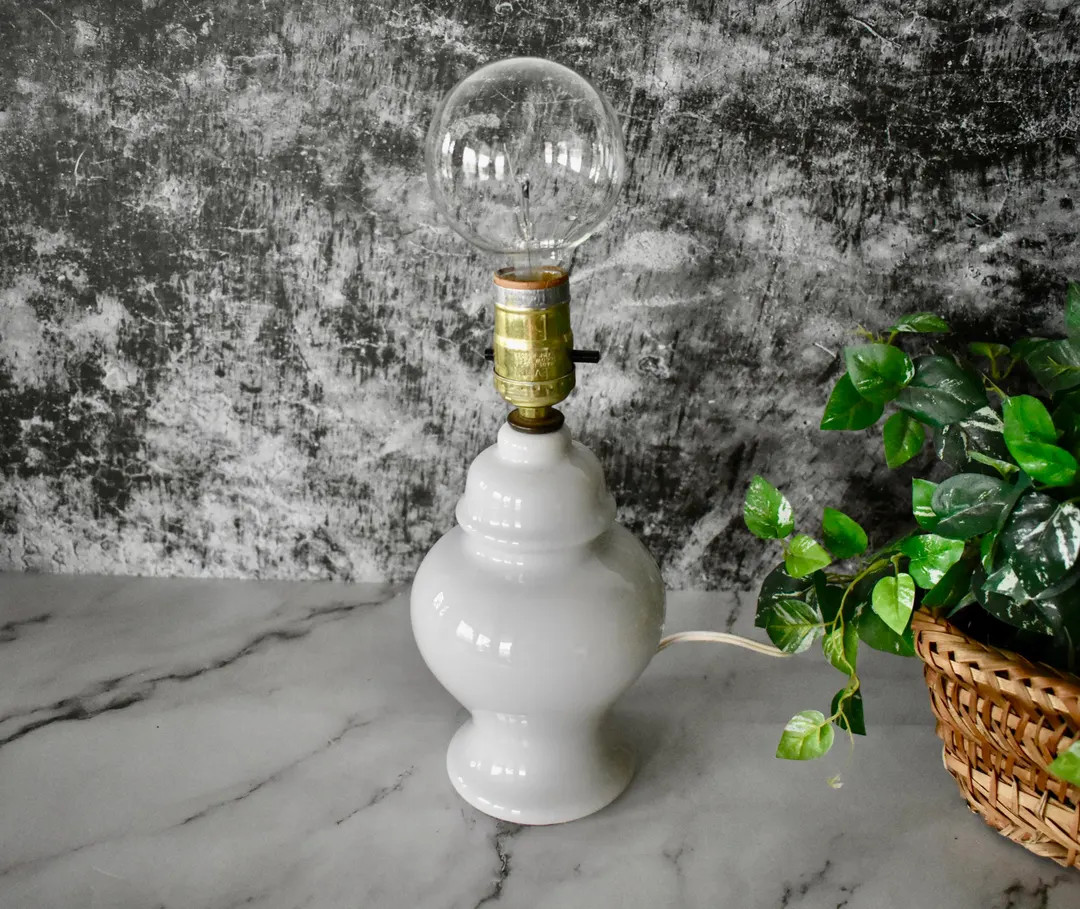 Small Vintage 80s White Ceramic Ginger Jar Table Lamp, Desk Lamp | Etsy (US)