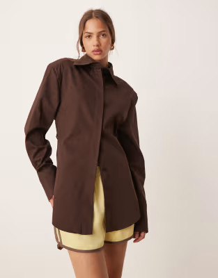 ASOS DESIGN cinch shoulder pad shirt with tie back in chocolate | ASOS | ASOS (Global)