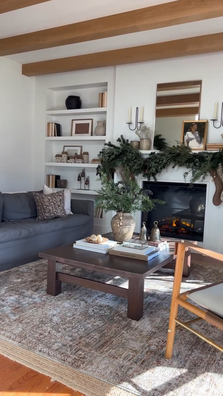 🔗Comment SHOP for links! 

Sharing my new favorite rug that’s currently on sale! This is the JUE-03 MH Spice / Multi rug gifted from the latest @joannagaines x @loloirugs launch! It has the most beautiful subtle hues and vintage pattern! I love it for the holidays 😍

#LoloiBFCM2024 #joannagainesxloloi #amazonhome #christmaslivingroom #livingroominspo #christmastree #christmasdecor @magnolia #loloirugs