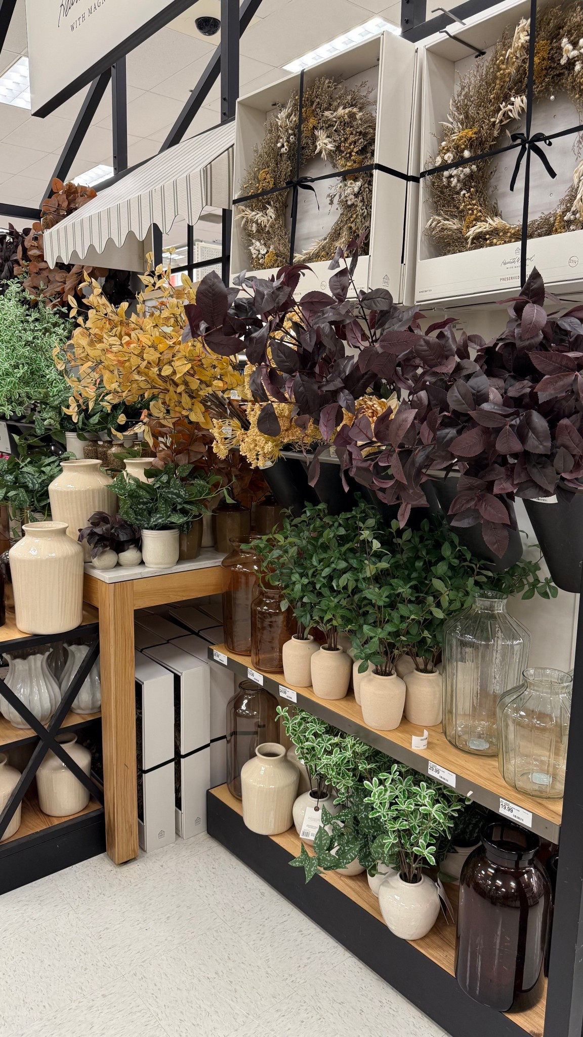 Faux florals, fall stems, faux foliage, fall foilage, vase, fall wreathhs

#LTKHome #LTKSeasonal #LTKFindsUnder50