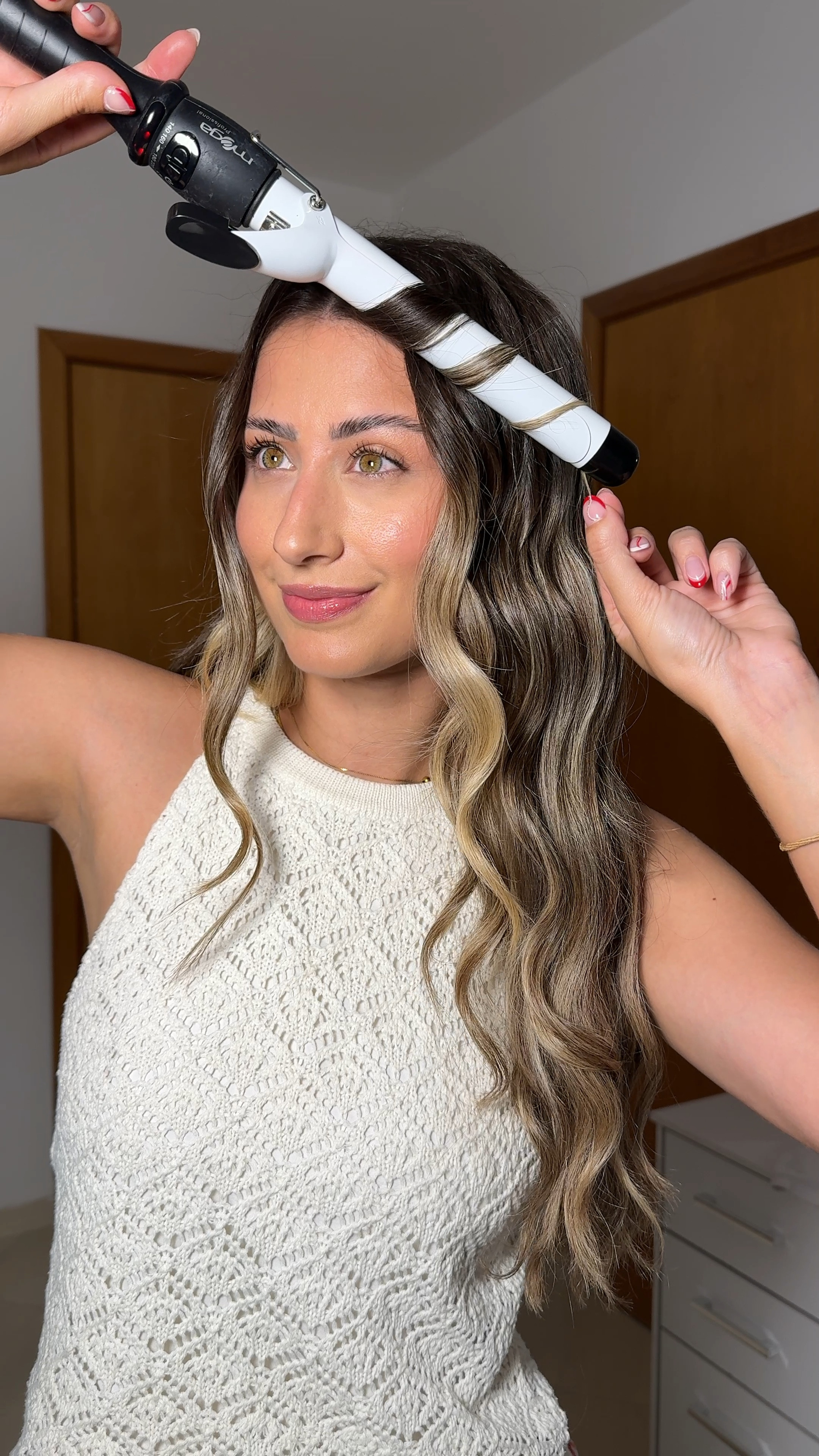 Gosto do efeito de modelar os cachos com um modelador de 25mm 

#LTKbrasil #LTKbeleza #LTKpromo