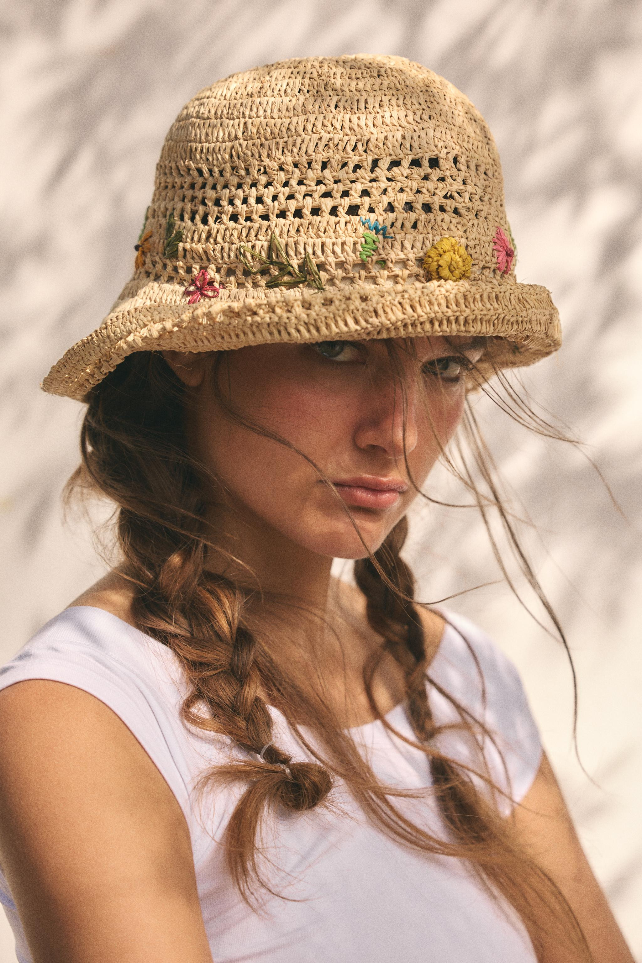 EMBROIDERED FLORAL BUCKET HAT | Zara Canada