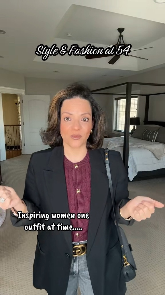 If you love to get dressed, come on this app for outfit inspo, love your cafecito, sourdough baking and just silly videos of my Maddie 🐶🐾 and a little TikTok shop finds. Then you landed on the right page 🫶🏼
Follow for more outfit inspiration and let's be friends.
#fashionover50 #outfitinspo #womenover50 #officelooks #officeootd

#LTKootd #LTKOver40 #LTKWorkwear