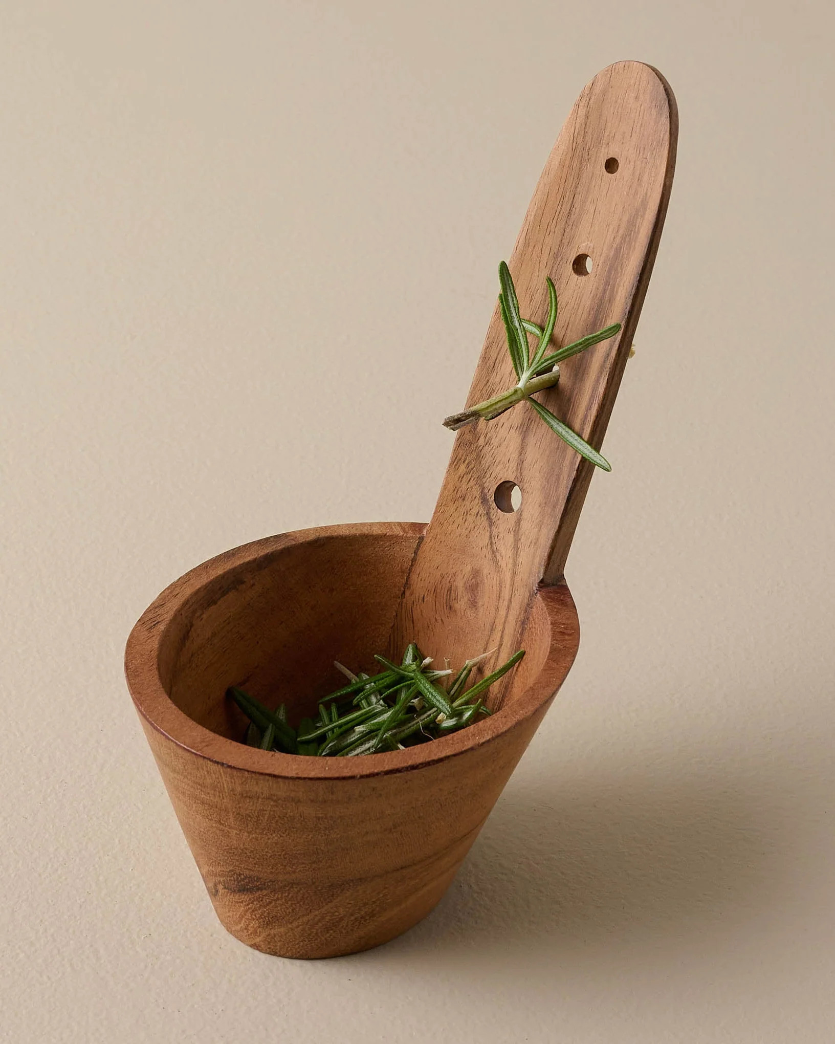 Wooden Herb Stemmer | Magnolia