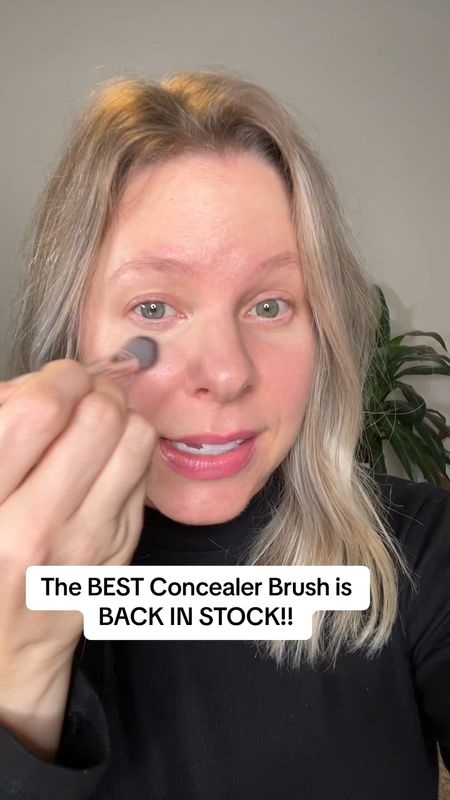 Hand down my favorite concealer brush! I use this one on myself and on all of my clients…it is truly the best and it’s back in stock. 

It’s the A506 from @thebkbeauty. I also have a 10% off code on all BK Beauty brush: JULIA10 so don’t pay full price! 

Follow for more easy and everyday makeup and let me know if you have any questions. 

#concealerbrush #bestmakeup #everydaymakeup #simplemakeup #makeupformaturewomen

#LTKfindsunder50 #LTKbeauty #LTKVideo