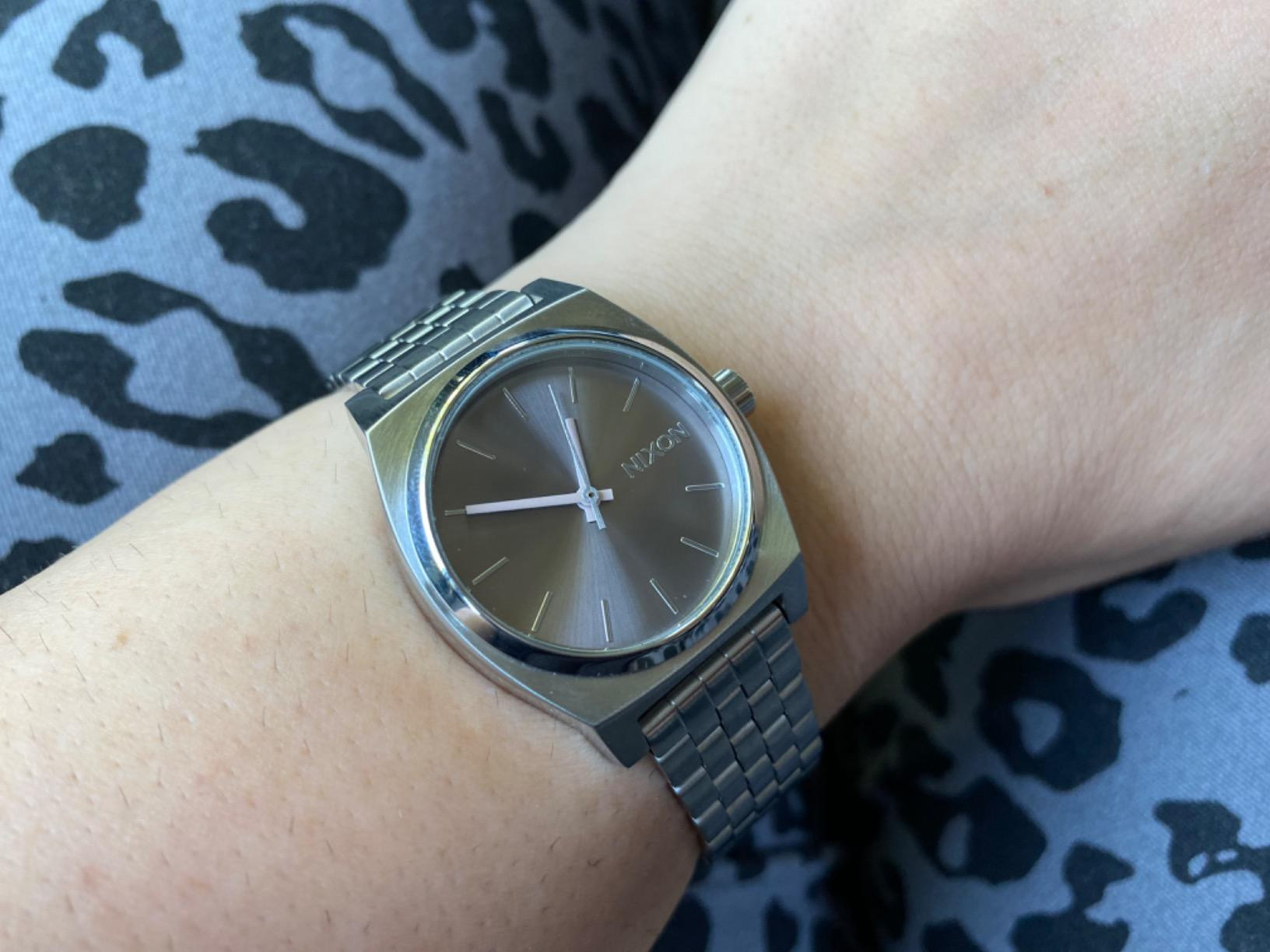 Nixon Medium Time Teller A1130. 100m Water Resistant Women’s Watch (31 mm Stainless Steel Watch... | Amazon (US)