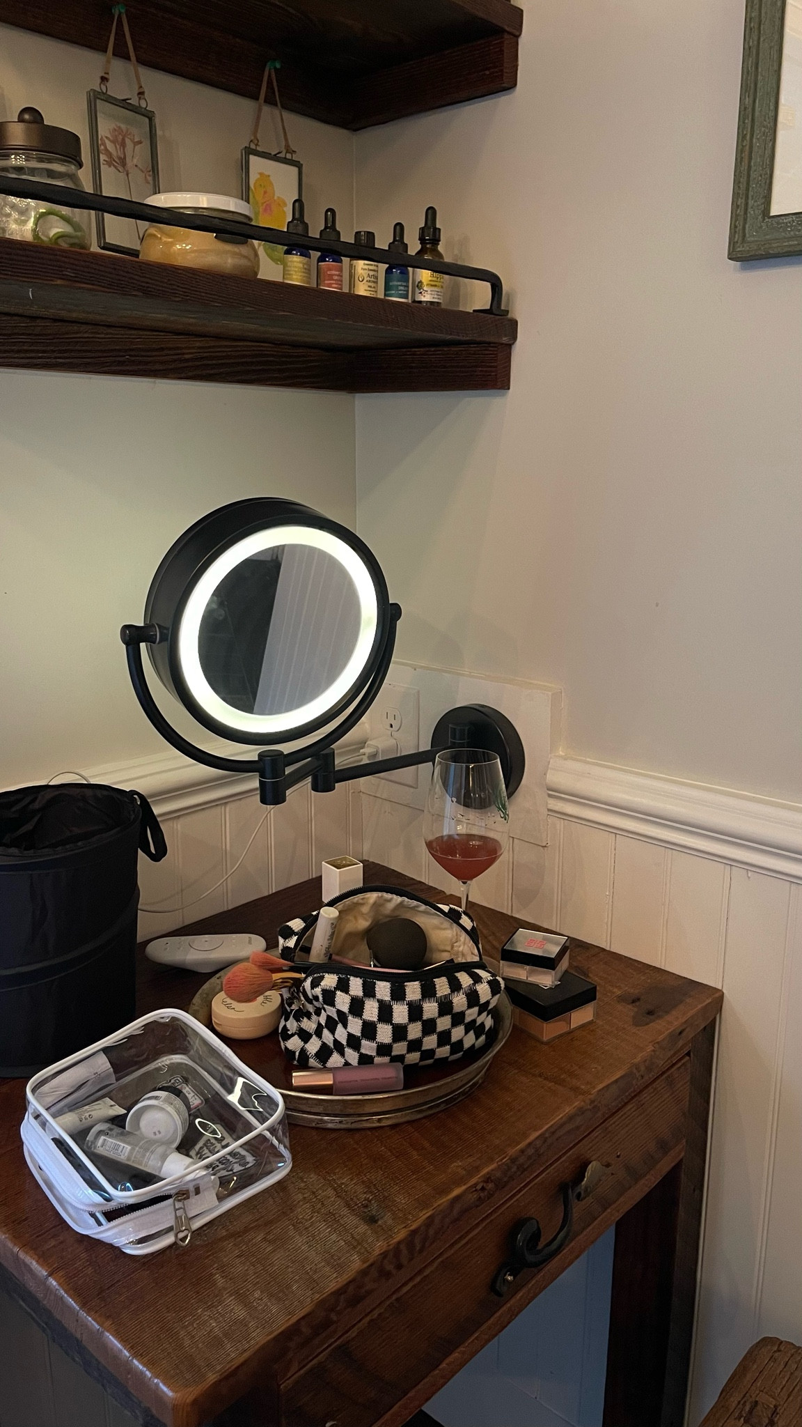 Travel makeup & makeup storage ⭐️✈️👛 

#LTKSpringSale #LTKbeauty