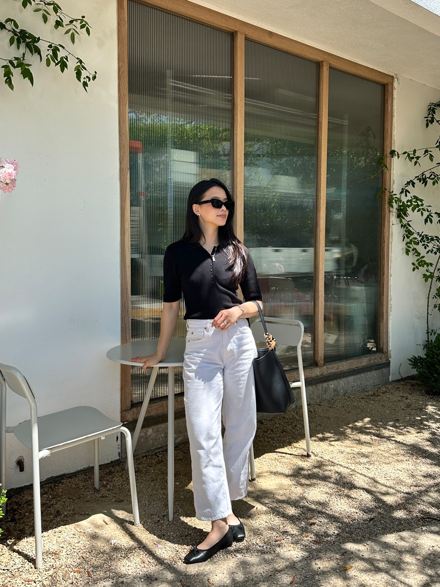 Simple and classic black and white outfit 🖤🤍 (exact top runs small, I’m wearing a size medium!)

#LTKStyleTip #LTKFindsUnder100