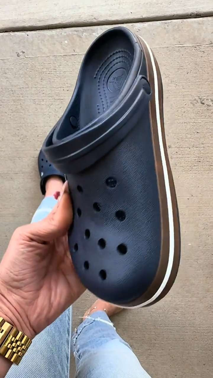 I didn’t expect to like this style more than the classics… but the fit looks a bit sportier too.

#LTKFinds #LTKTrend #LTKStyle
#CrocsStyle #ComfyShoes #DailyOutfit #earnscommissions 

 #LTKootd #LTKSeasonal #LTKTravel