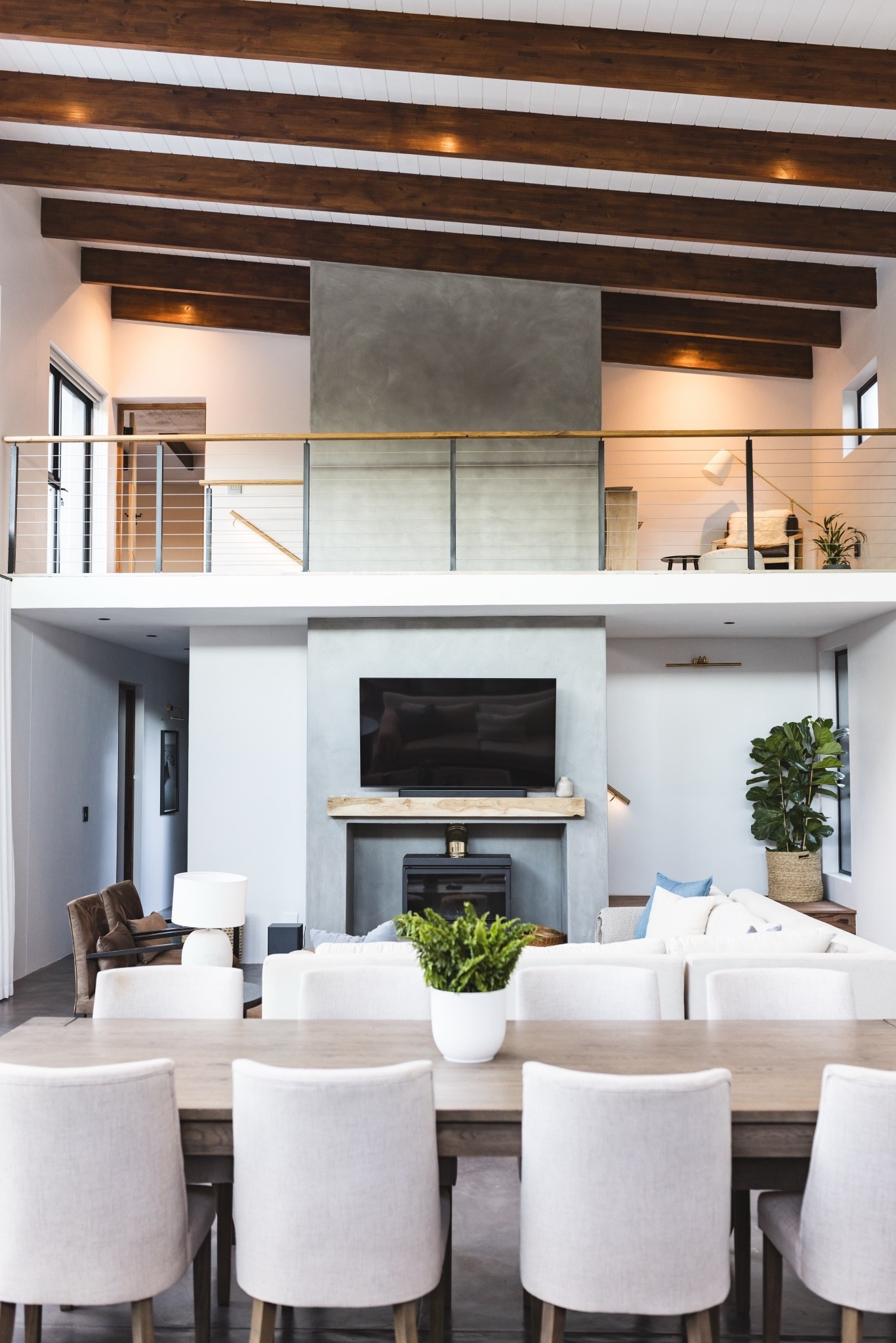Modern farmhouse style at its finest 🤍 Think warm woods, neutral tones, layered textures, and timeless design that feels both elegant and inviting. The perfect blend of rustic charm and modern living creates a home that’s beautiful, comfortable, and effortlessly stylish.

#ModernFarmhouse #FarmhouseStyle #InteriorDesign #NeutralHome #HomeDecor #ModernLiving #RusticDecor #CozyHome #DreamHome #LTKHome

#LTKhome #LTKsale #LTKluxury