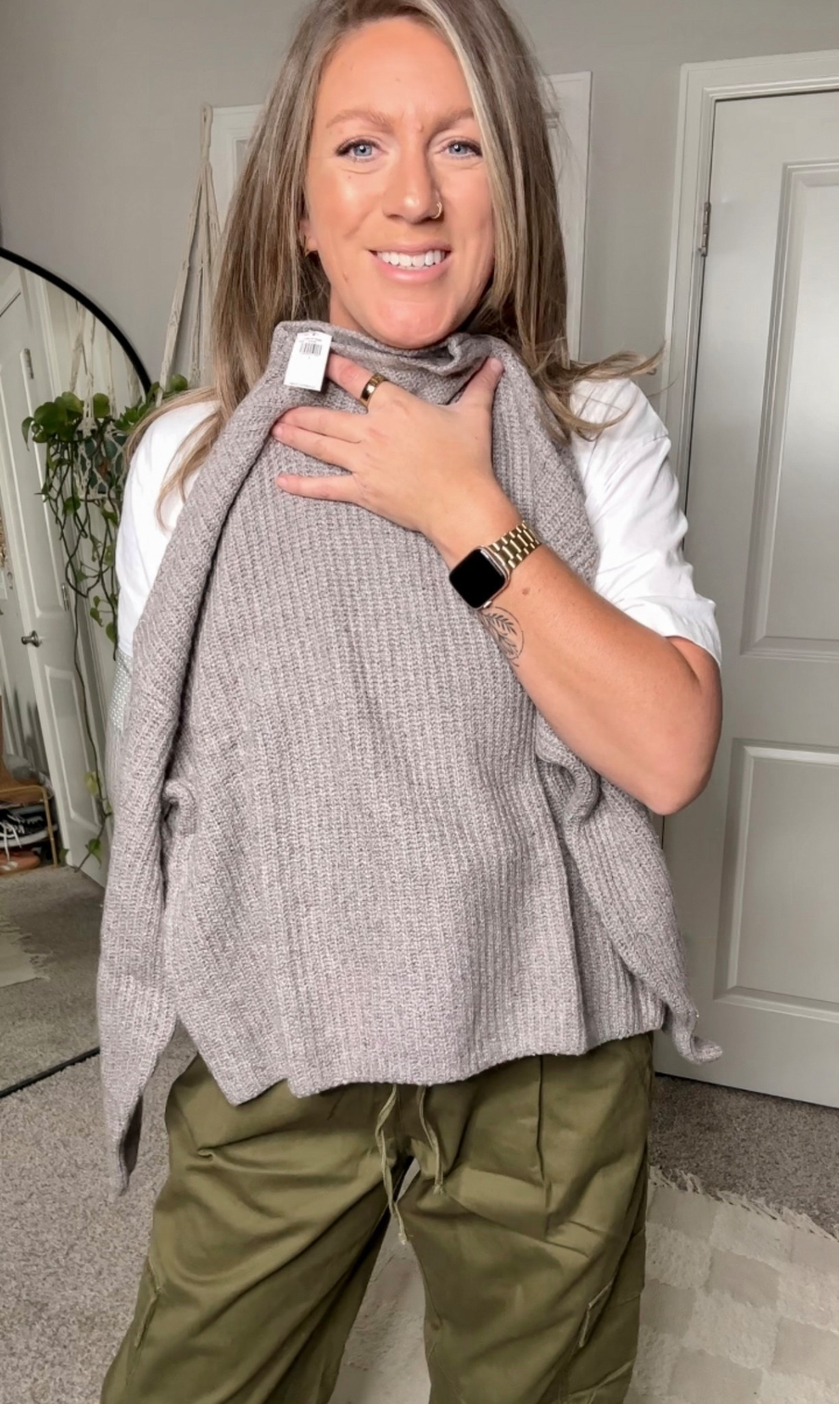 Large regular sweater 
🇨🇦 links too 

#LTKTall #LTKOver40 #LTKMidsize