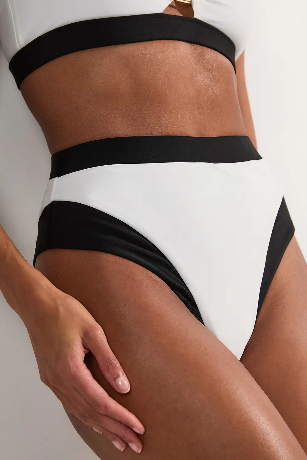 Mono Contrast Trim High Cut Bikini Bottom | Karen Millen | Karen Millen
