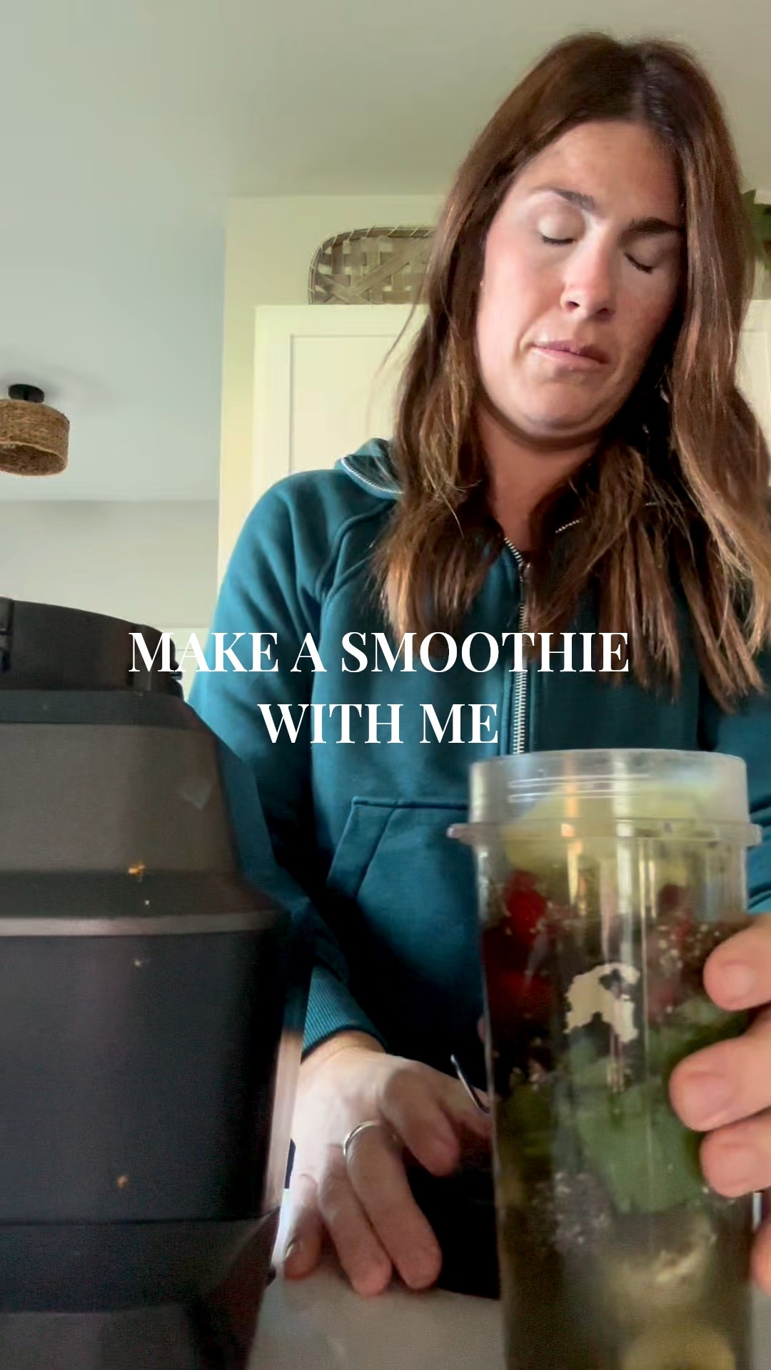 MAKE A [to go] SMOOTHIE WITH ME:  frozen banana + strawberries, fresh kiwi + spinach, chia + hemp seed and coconut water ✨ 

I love this blender + all the versatile pieces it comes with — if it’s not salsa, protein balls or soups.. it’s smoothies! 

#LTKHome #LTKFamily
