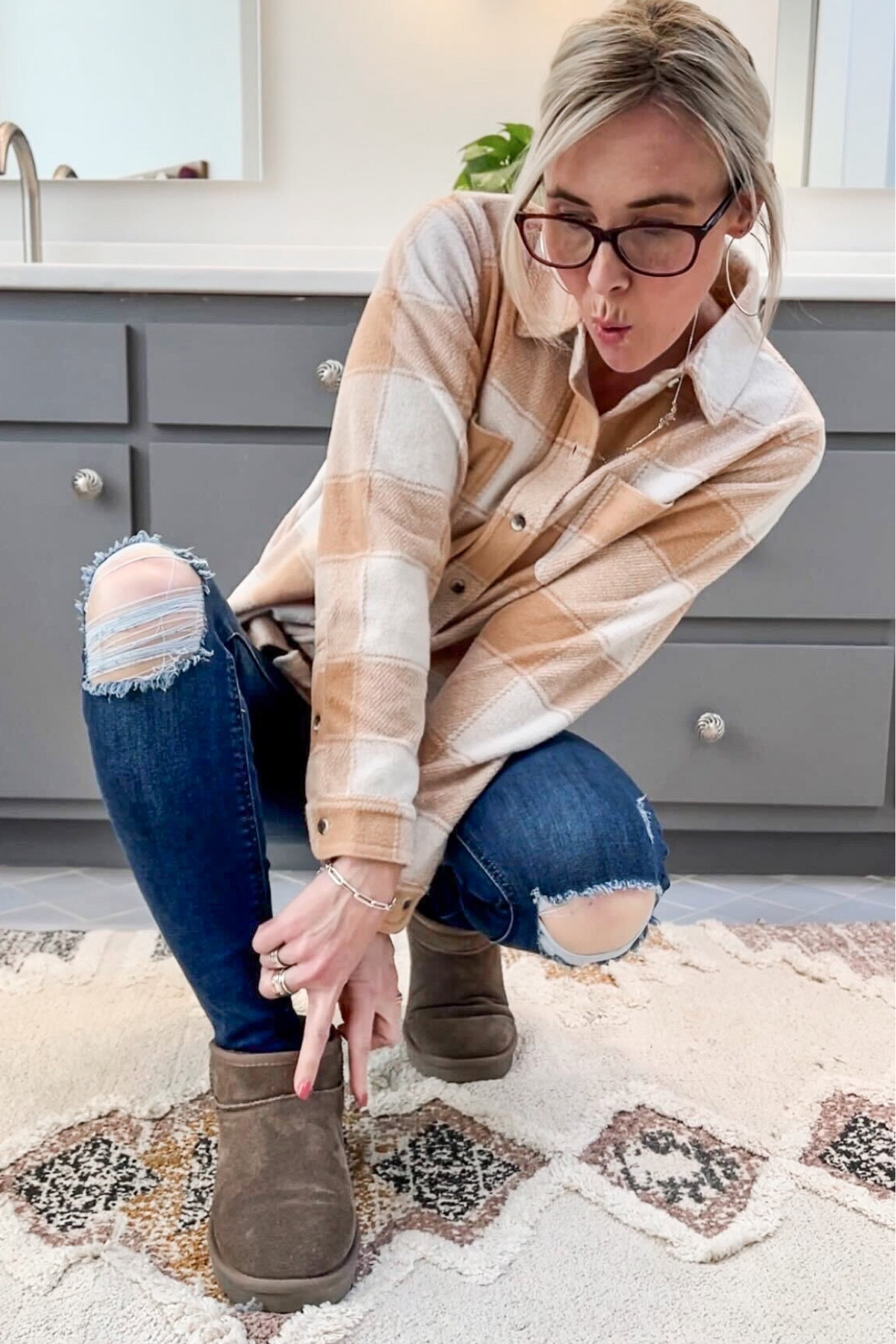 The quality of these UGG boot knockoffs is SO on point!!! They also have memory foam support so they’re so comfy and you definitely don’t feel like you’re compromising on quality AT ALL!!! Go grab these and save $80 - I love them!!! 🔥😍🙌🏼 Even better, if you’re on the fence you can try them FREE with Amazon Try Before You Buy! 👏🤩

#LTKshoecrush #LTKstyletip #LTKunder100