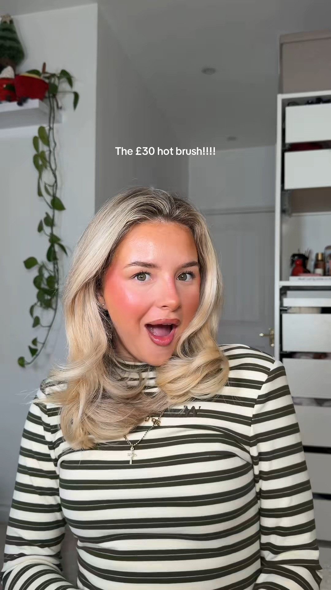 YES🎀 you need to try this Wavy Talk hot brush if you like the bouncy blowout look!!💓

Hair tutorial, blow out, hot brush, thermal brush 

 #LTKuk #LTKspring #LTKbeauty
