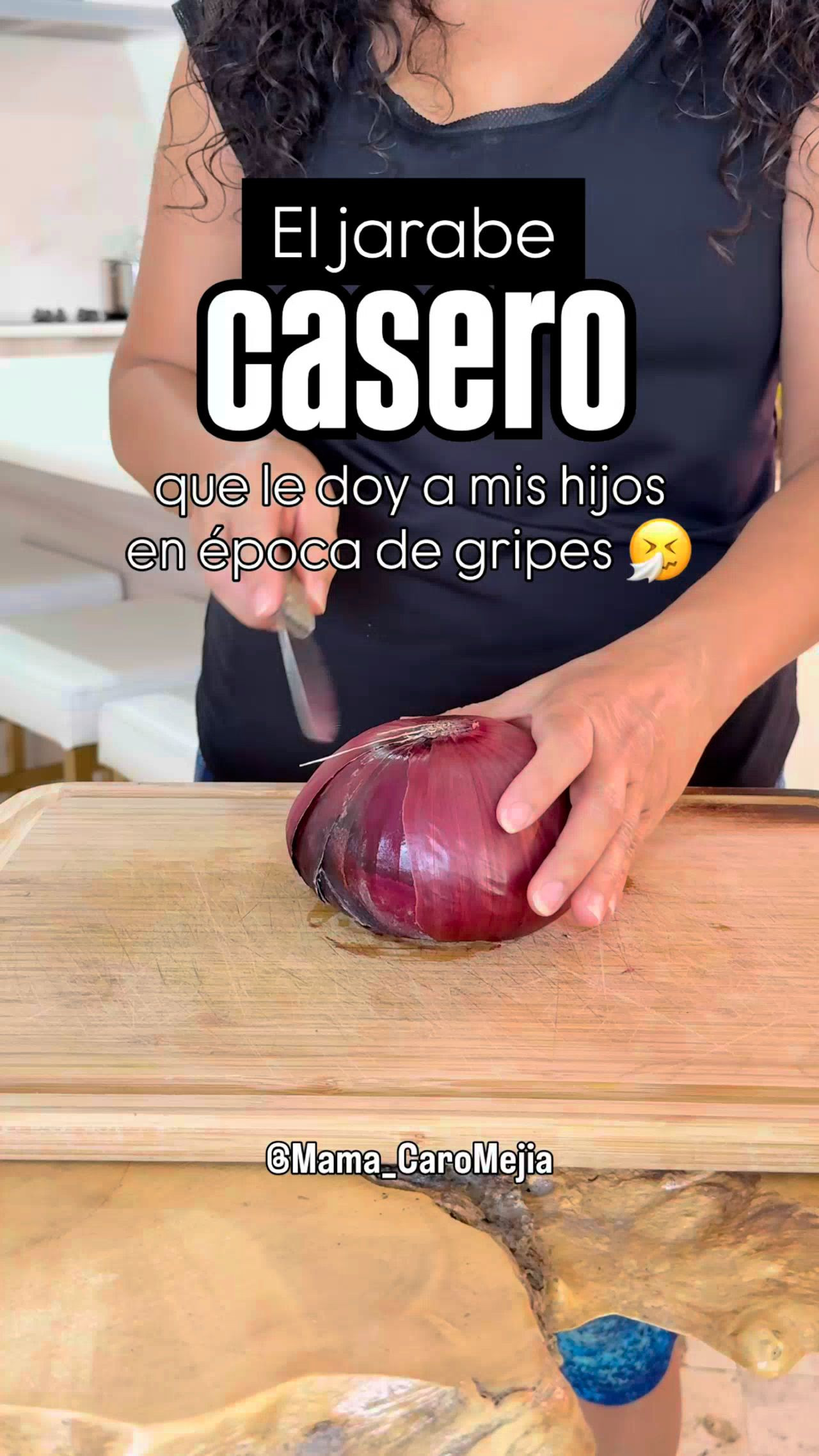 En esta época de gripes y resfriados, te comparto mi jarabe casero natural —el remedio que siempre preparo para mis hijos cuando se enferman y el mismo que me preparaba a mi mi abuelita en México. 🌿 Es fácil de hacer, con ingredientes que seguro tienes en casa, y ayuda a subir las defensas del cuerpo.

El frasco de video con tapa lo tengo en muchos tamaños porque los uso para todo!!! 

 #RemedioCasero #JarabeNatural #Gripe #Tos #CuidadoNatural #VidaEnFamilia #EnCasaConCaro #LTKSeasonal #LTKHome #LTKFamily