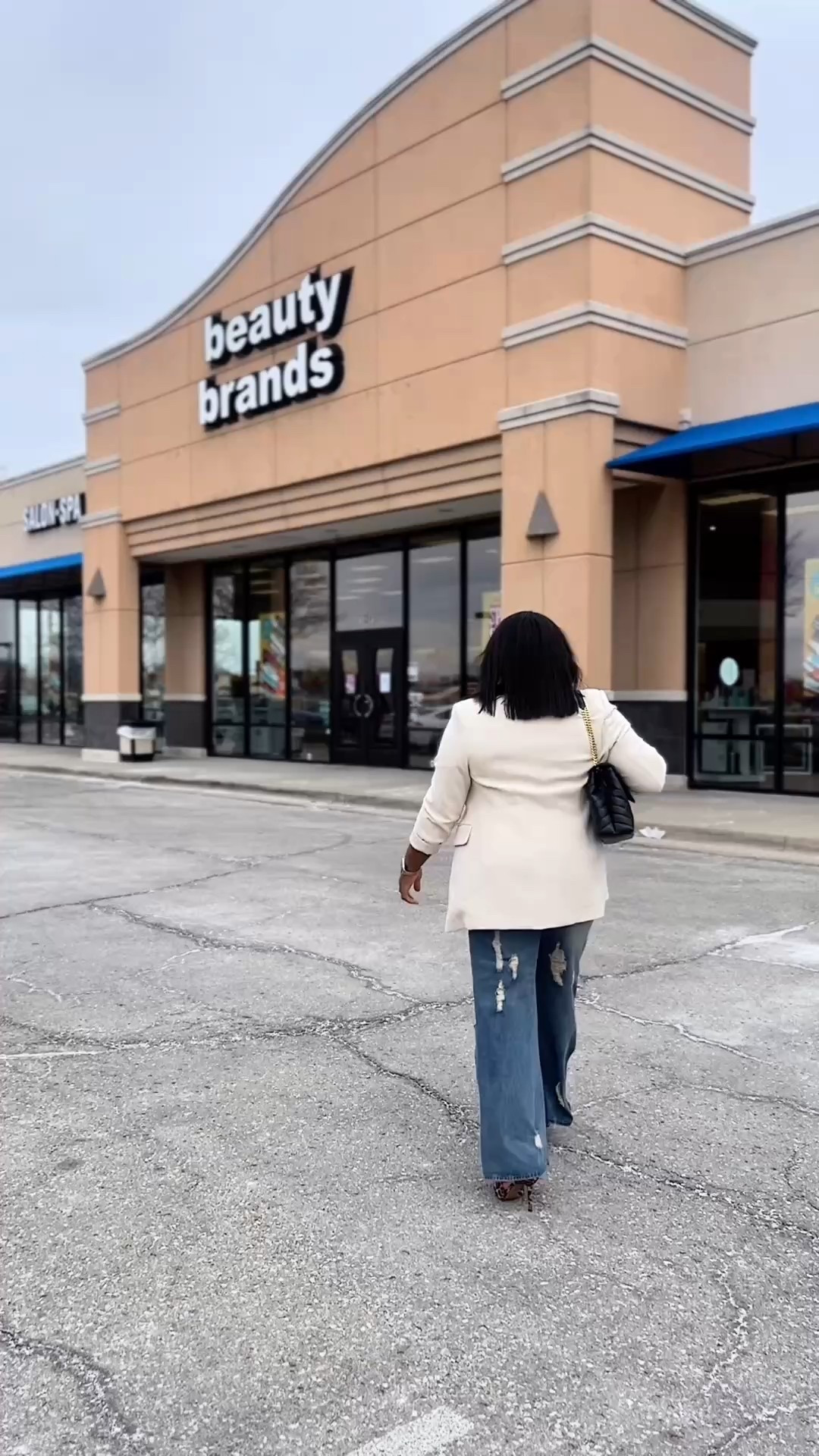 Beauty Brands’ Annual Spray Sale is this week. Here are my favorites hair sprays and hair serums that are currently on sale.

#LTKSaleAlert #LTKBeauty #LTKselfcare