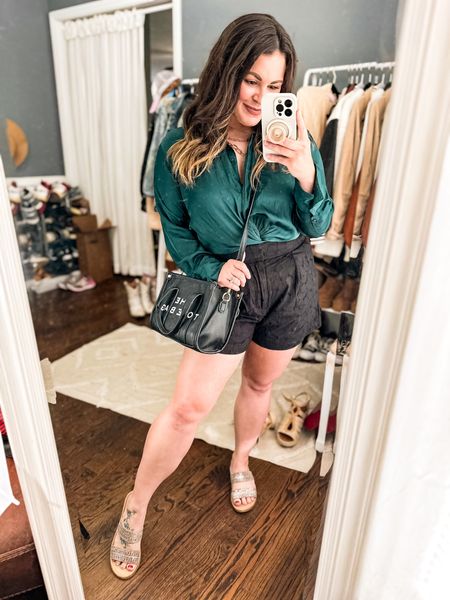 Work appropriate shorts are a Southern girl necessity in the summer🫶 These are currently 20% off and come in a pretty lilac color as welll

#LTKFindsUnder50 #LTKSeasonal #LTKStyleTip