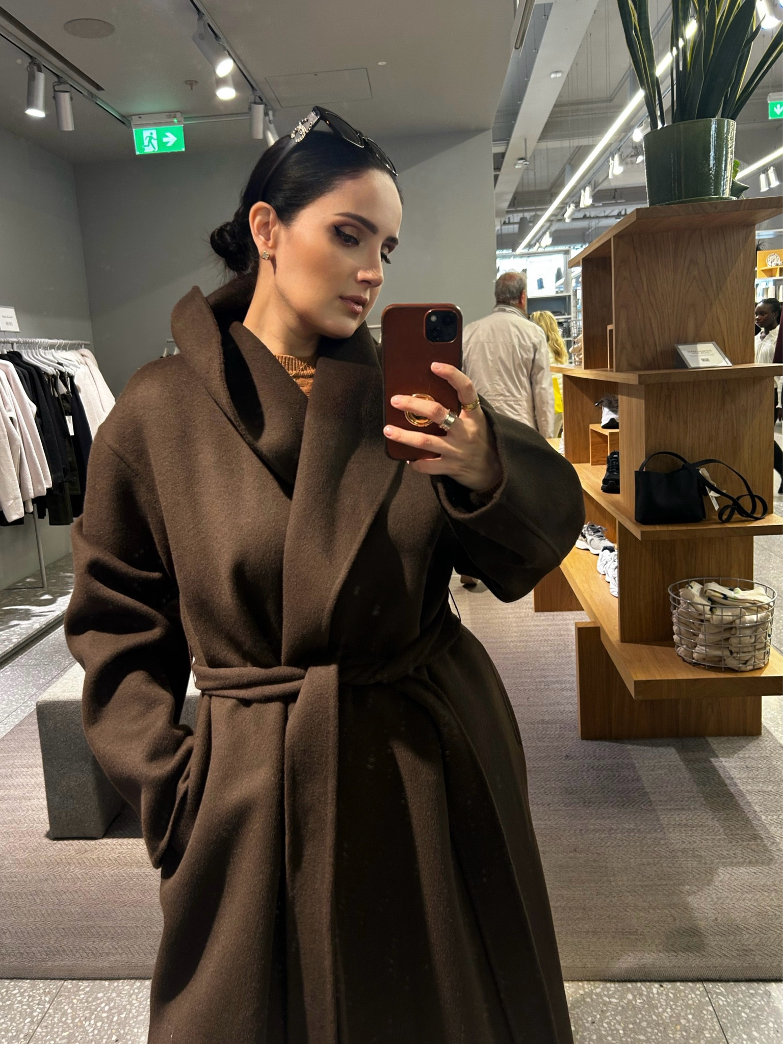 Brown for the win
#browncoat #arket #falloutfit

#LTKeurope #LTKluxury #LTKautumn