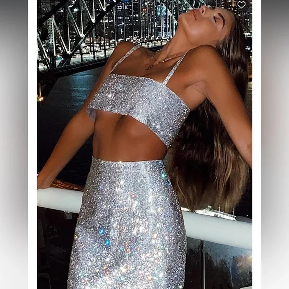 Breathtaking Crop Silver - White Fox Boutique Never Worn | Poshmark