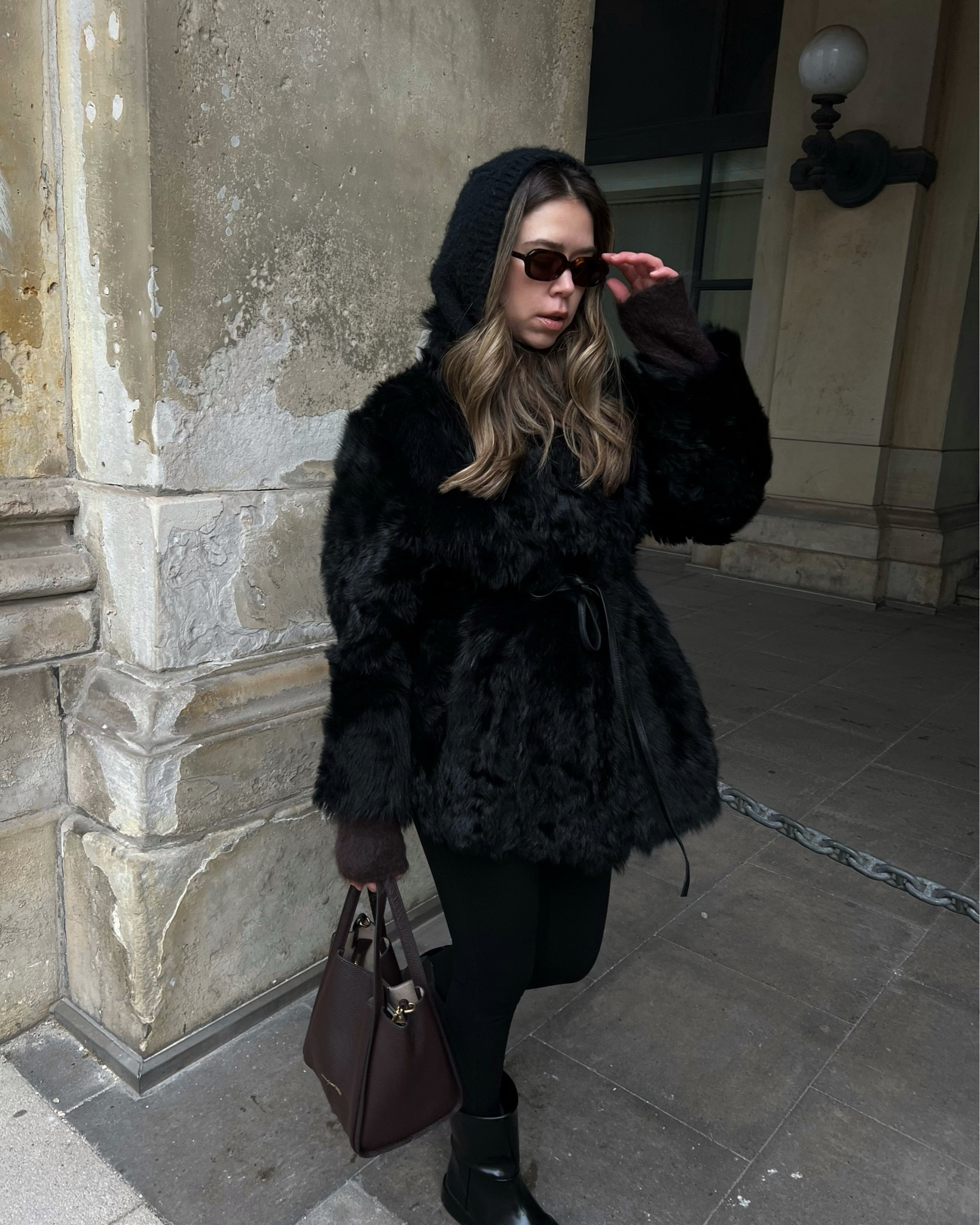 Demure winter🖤

#LTKeurope #LTKwinter #LTKworkwear