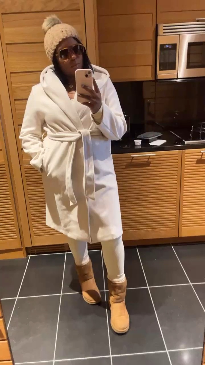 Cute and Comfy Aspen Winter Outfit! Zara jacket, with cream jumpsuit and UGGs

#LTKHoliday #LTKSeasonal #LTKStyleTip