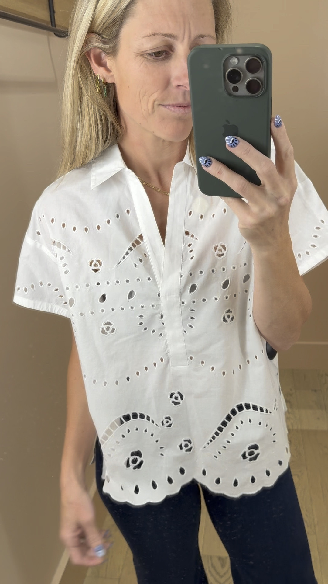 Totally in love with this white eye-lit top for Summer.  Will be the perfect 4th of July outfit if your sissy shopping for that.  Pair it with a wide leg pair of denim and you are ready to go.  Comes in the fun colorways.  Wearing size xs.

#july4thoutfit #SummerTop #SpringOutfit #SummerOutfit #WhiteTop

#LTKVideo #LTKFindsUnder100 #LTKSeasonal