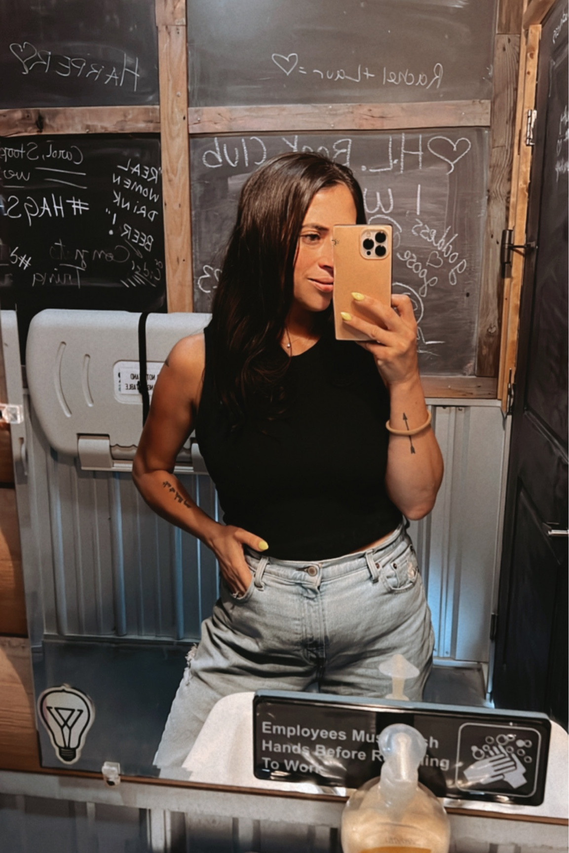 Top - size large
Jeans - 31S but big on me 

Ribbed tank top 
Black tank
Light washed jeans 
Light washed denim
