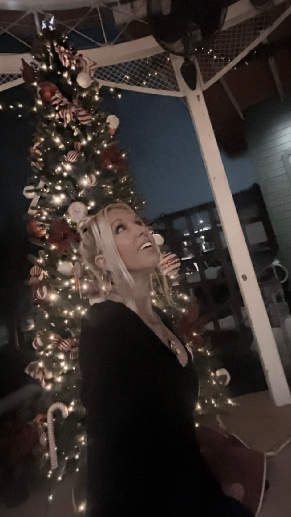 daily, no matter what.
staples in my routine.
what i actually use.
always on hand.
simple. consistent.



#LTKActive #LTKdayinmylife #LTKmomlife