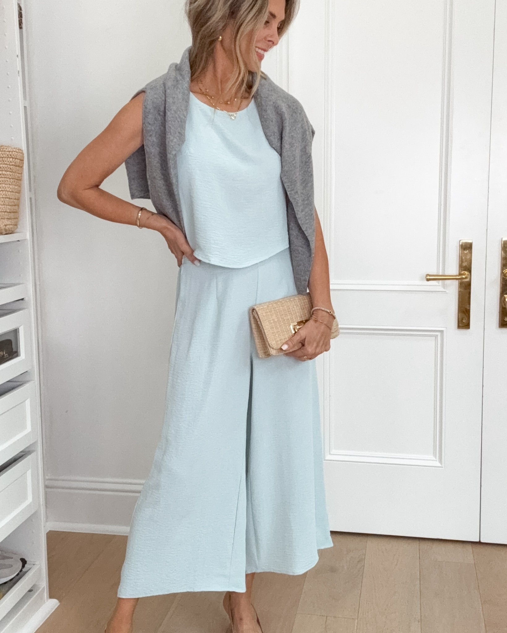 Beautiful crepe like material set. 


#LTKFindsUnder50 #LTKParties #LTKOver40