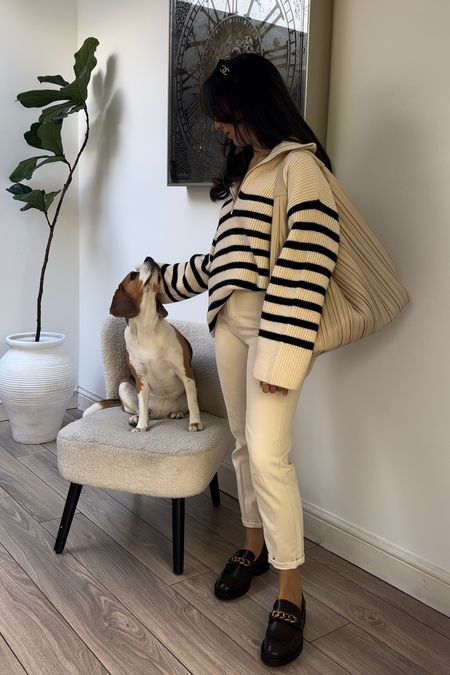 Striped jumper, oversized jumper, beige jeans, brown loafers, transitional outfit, office outfit, tote bag, neutral outfit, h&m, pull&bear, asos

#LTKeurope #LTKSeasonal #LTKstyletip