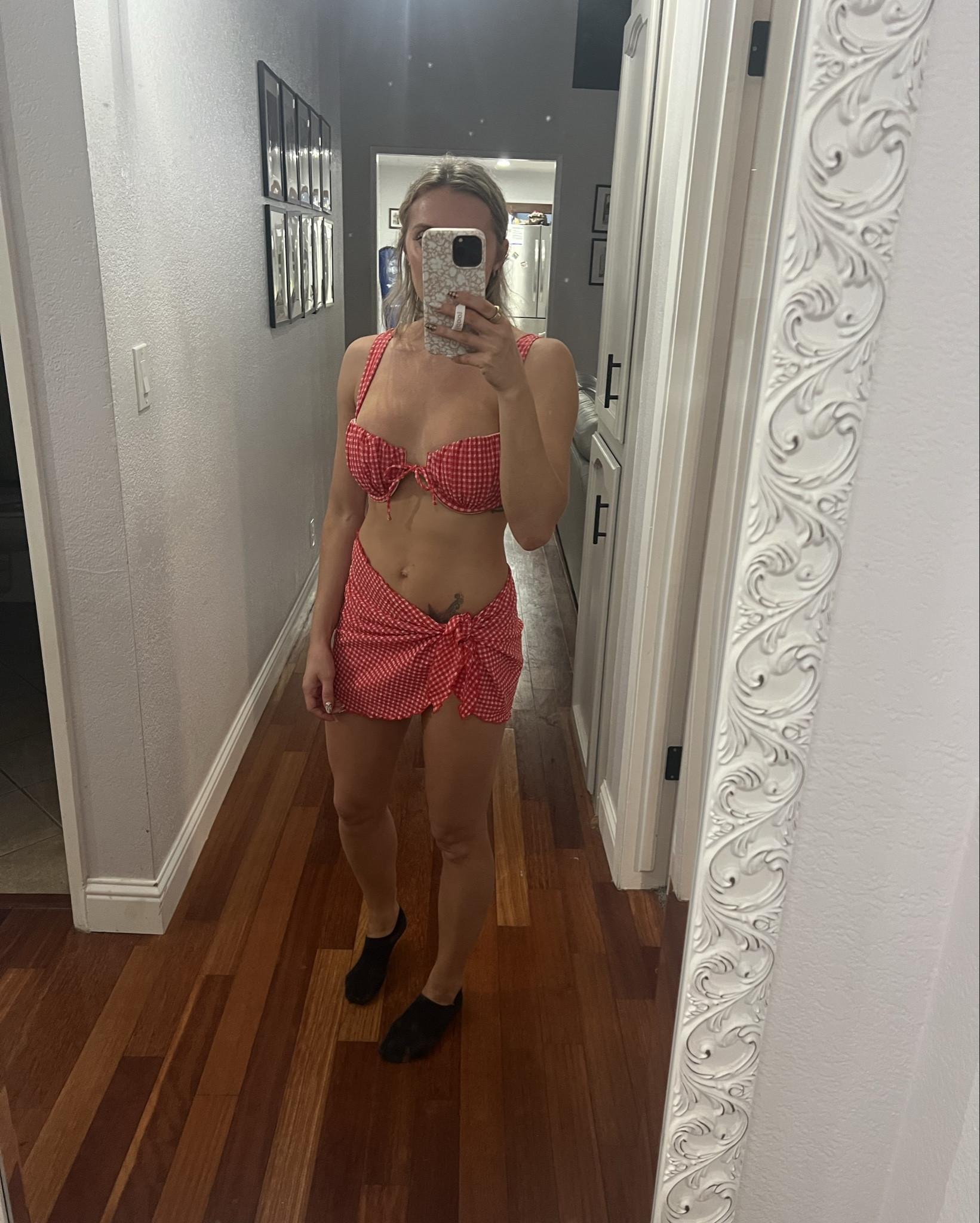 Top- small $25
Bottoms- extra small $18
Sarong- small/medium $15

#LTKPetite