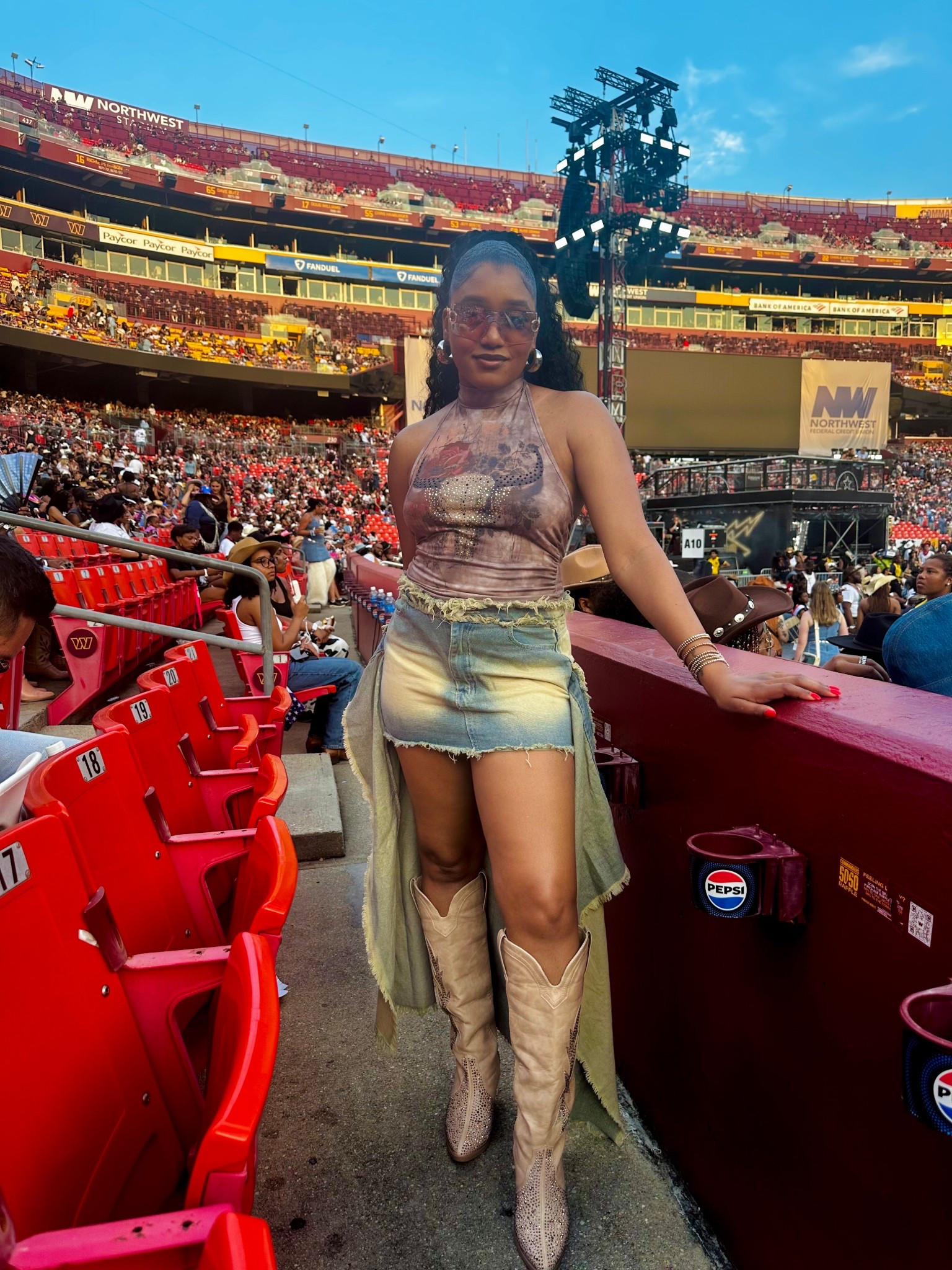 I absolutely love how this outfit came together for the Cowboy Carter Tour! It was super affordable and gave a classy western vibe.
Shirt size: S
Skirt size: M

#LTKFindsUnder100 #LTKPetite #LTKStyleTip