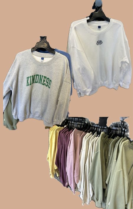 loveee these oversized sweatshirts, available in graphics and solid colors 

#LTKfindsunder50 #LTKmidsize #LTKstyletip