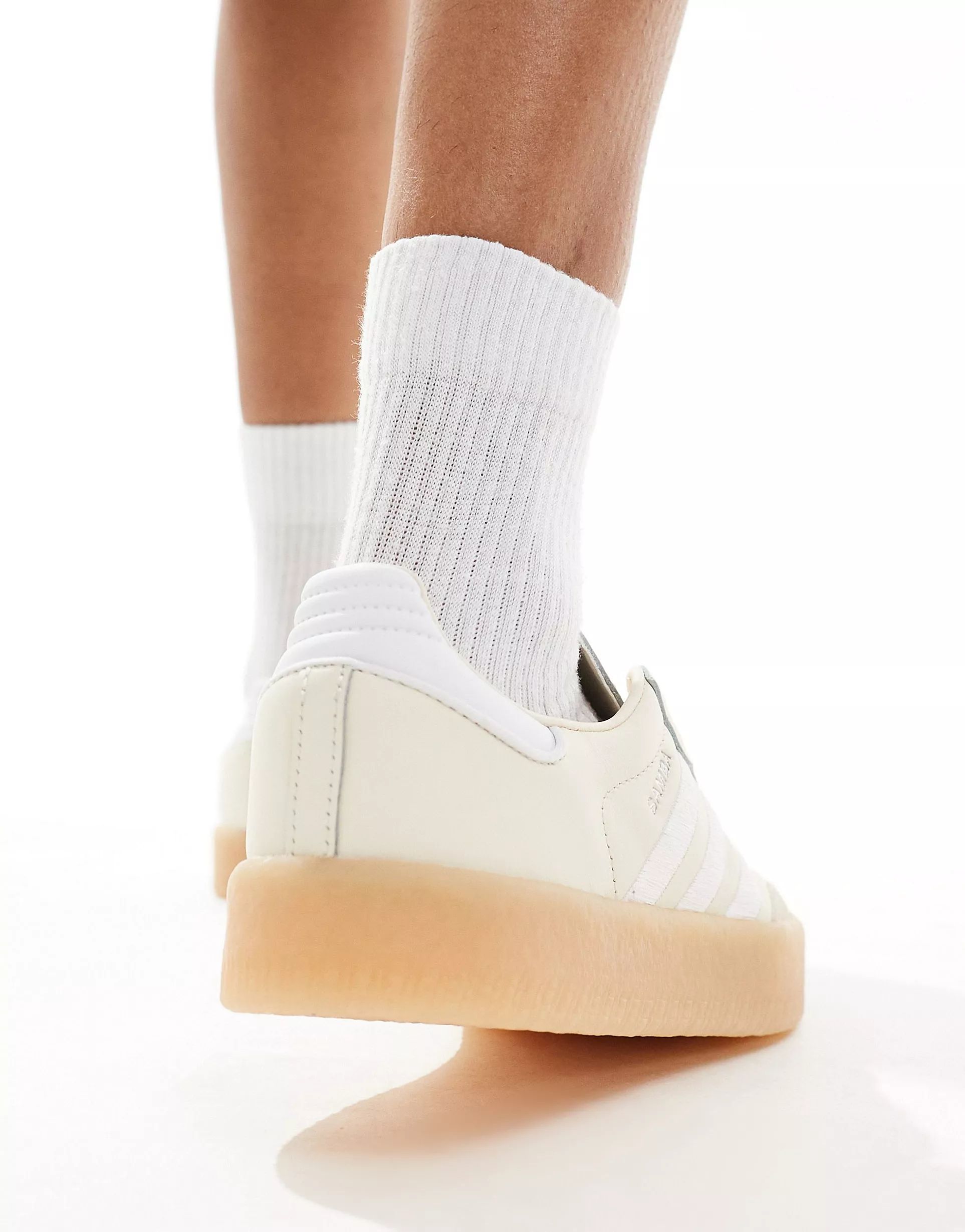 adidas Originals Sambae sneakers in beige and white with rubber sole | ASOS | ASOS (Global)