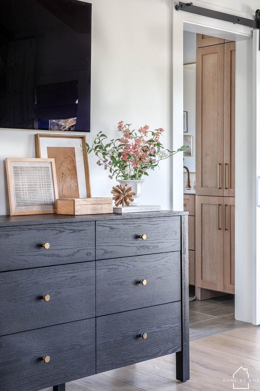 Sunday reset in my bedroom & bathroom! The best feeling! ✨ #bedroom #bedroomdecor #potterybarn #homebykmb

#LTKHome