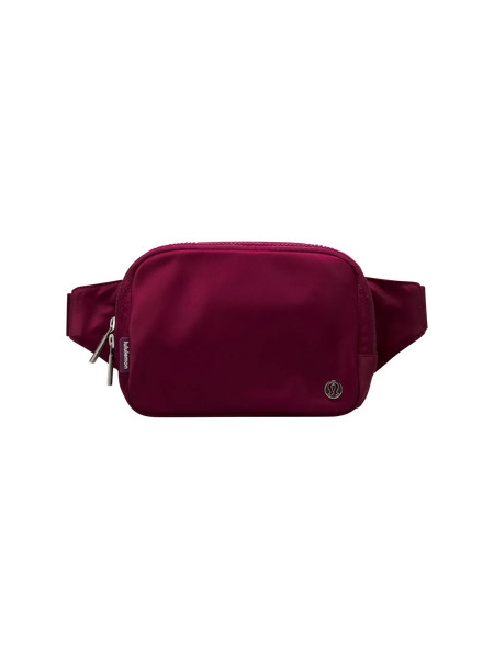 Everywhere Belt Bag Large 2L | Unisex Bags,Purses,Wallets | lululemon | Lululemon (US)