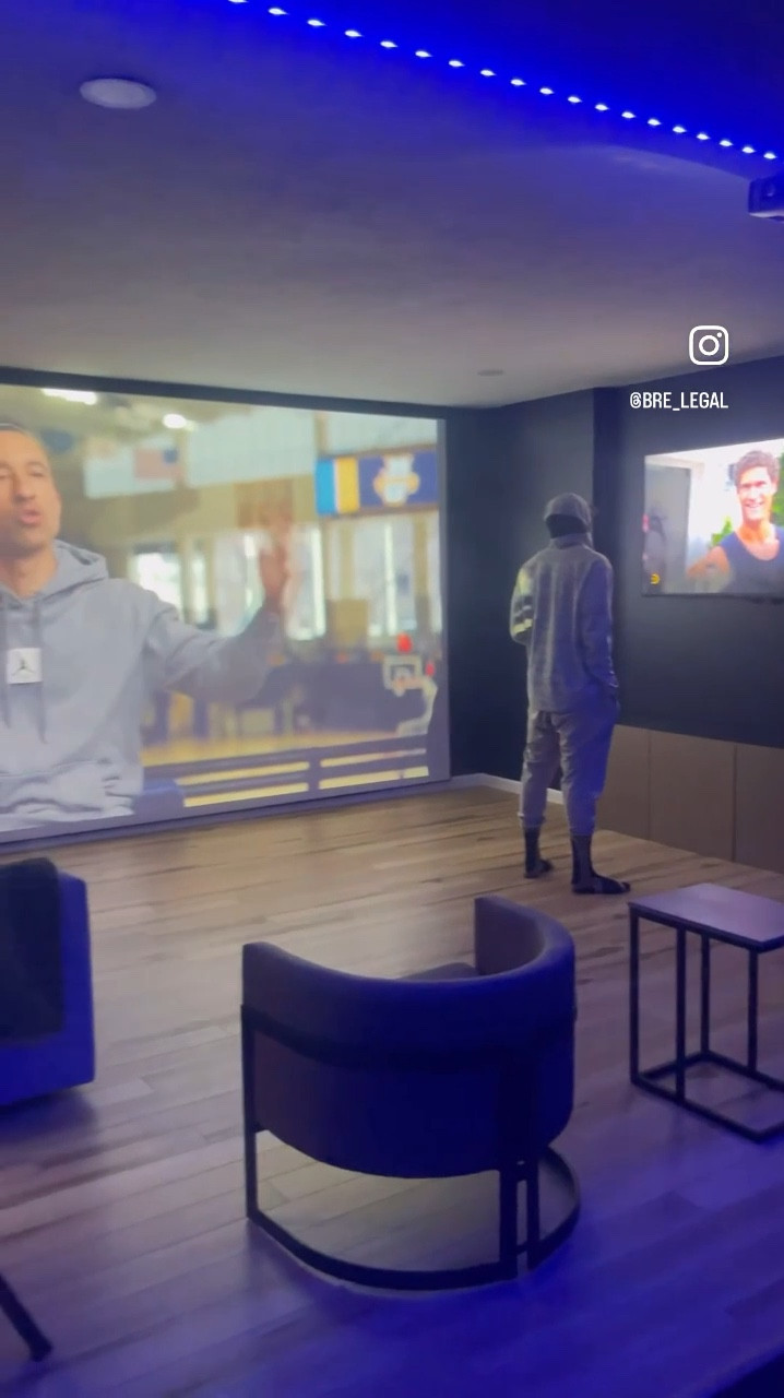 Our home gym is complete! Links below! 

#ltkfitness #homegym #gymdecor #homegymdecor #athomegym #gym #treadmill #fitness 

#LTKfitness #LTKActive #LTKhome