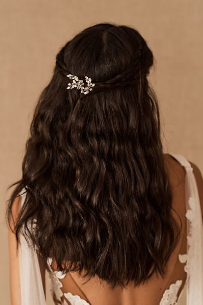 Twigs & Honey Dennin Hair Pin



$45.00





Or 4 interest-free installments of $11.25 by

More I... | BHLDN