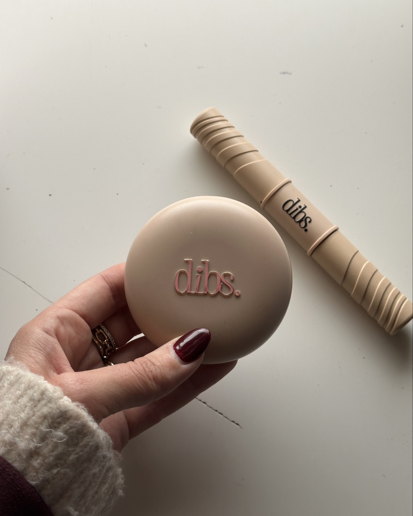 10/10 dibs did it again. This setting powder is insane. 

#LTKFindsUnder100 #LTKBeauty #LTKStyleTip