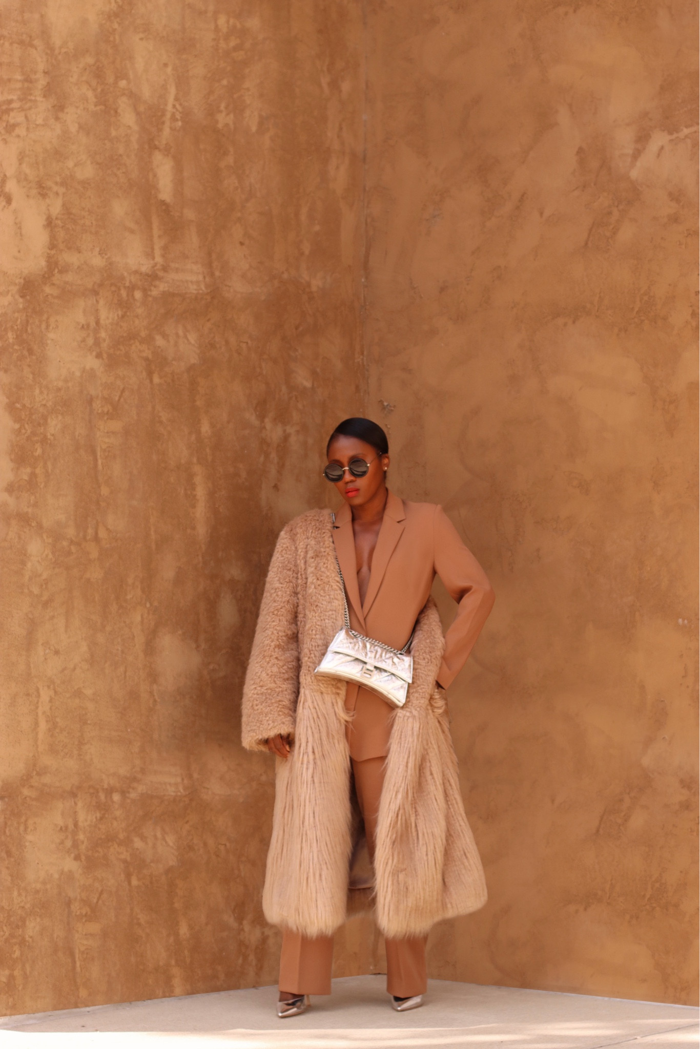 Tan & Metallics…
Starting the week off in this work elevated work inspired look, incorporating tan and metallic hues. 
__

#LTKstyletip #LTKitbag #LTKshoecrush