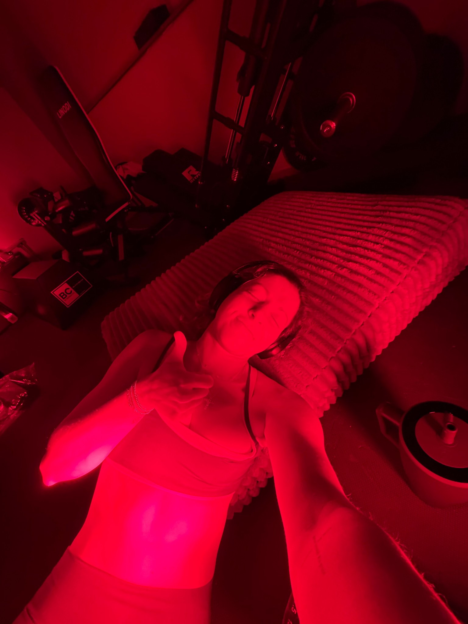 This red light gives me so much life 🖤

#LTKValentine #LTKActive #LTKmorningroutine