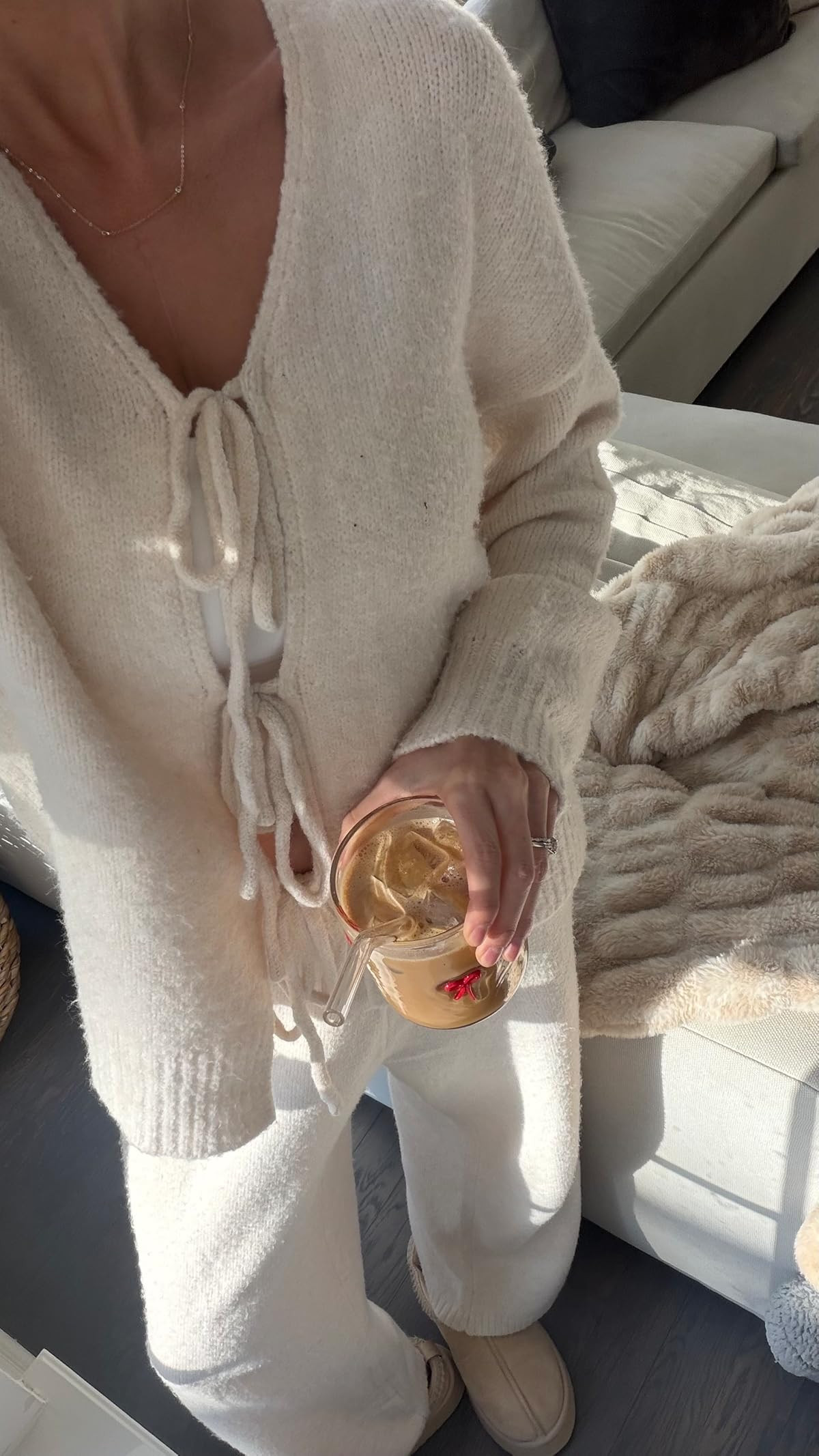 Cozy lounge set in size M! Nursing friendly.
 

 #LTKootd #LTKmomlife #LTKmorningroutine