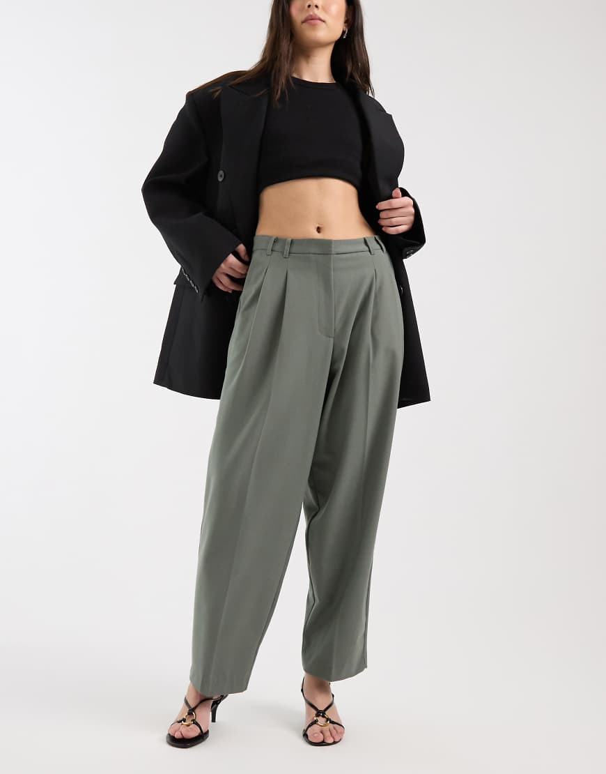 ASOS DESIGN tailored textured baggy tapered trousers in olive-Green | ASOS (Global)