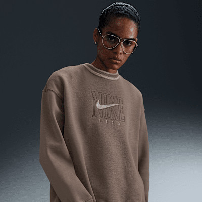 Women's Oversized Graphic Crew-Neck Sweatshirt | Nike (US)