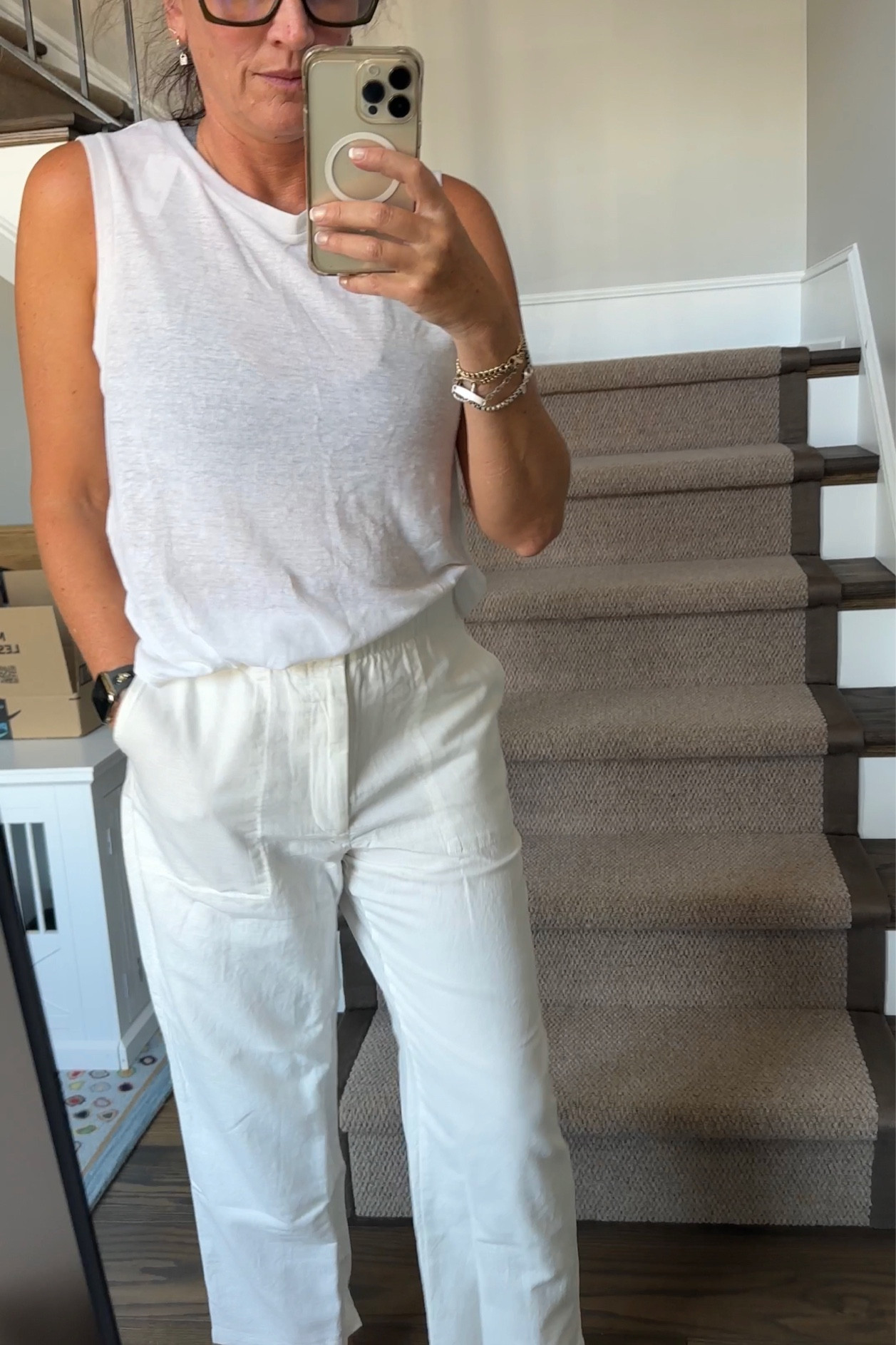 Linen sleeveless top, linen pant, readers

#LTKstyletip