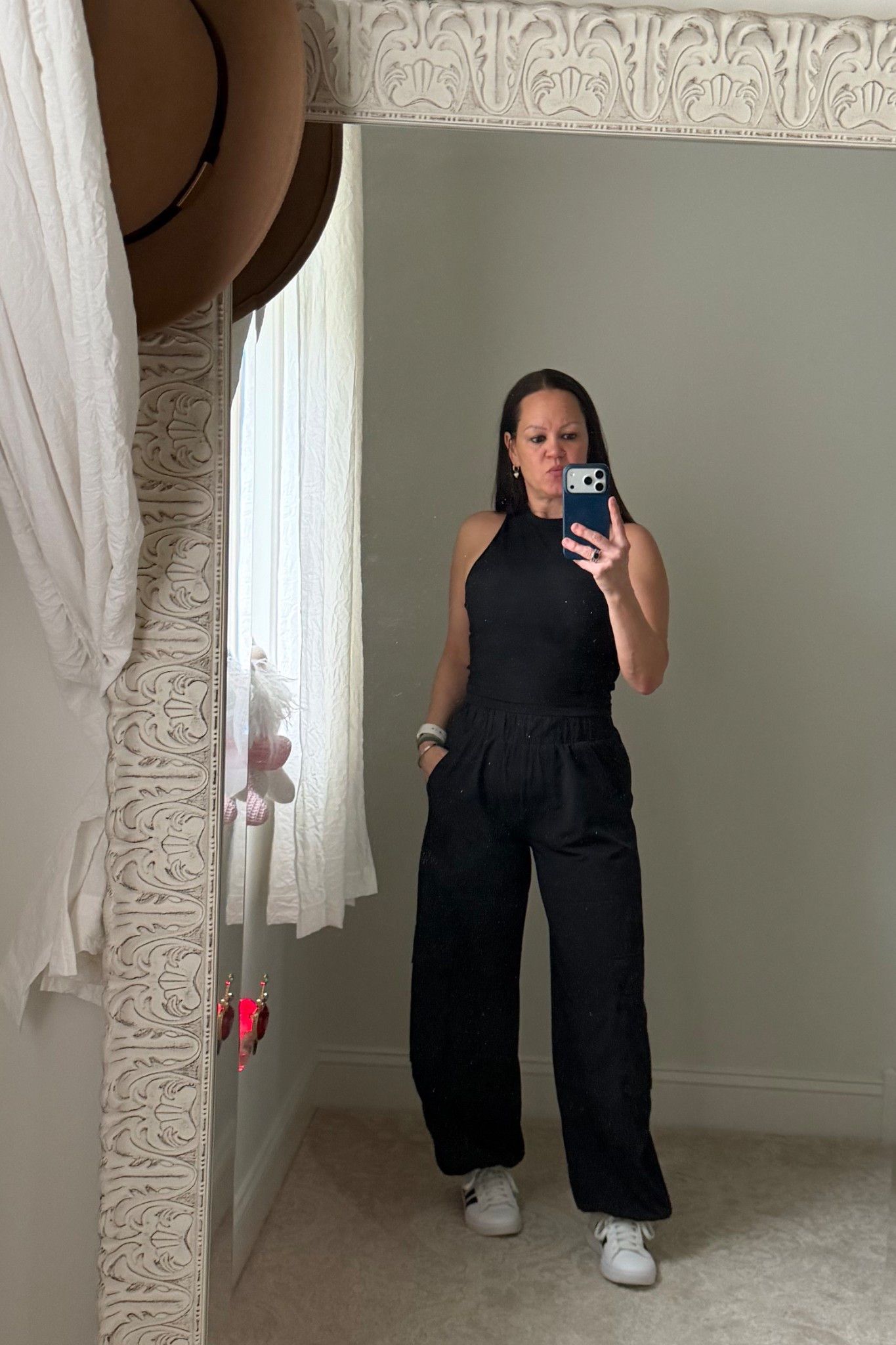 An all-black outfit never fails 🖤
Simple, comfortable, and instantly put together. These wide-leg pants are lightweight, flattering, and perfect for everyday wear.

One of those outfits you can wear on repeat.


#over40style
#ltkstyle
#outfitinspo
#easyoutfit
#athleisurestyle


#LTKActive #LTKmomlife #LTKPetite