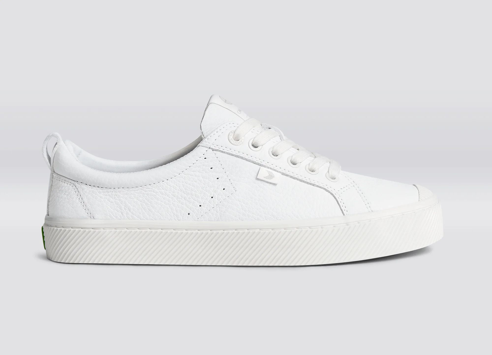 White Premium Leather | Cariuma