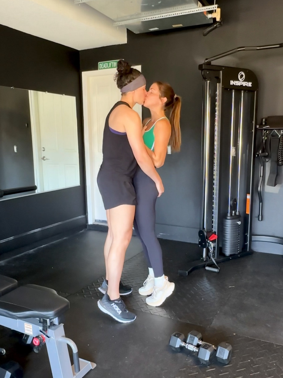 Couple garage gym workout fit

#LTKSale #LTKunder100